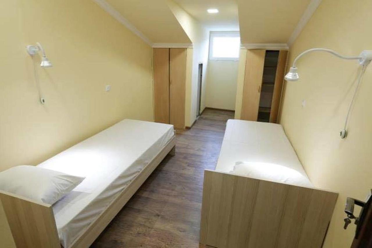 Your Hostel Yerevan Exterior foto