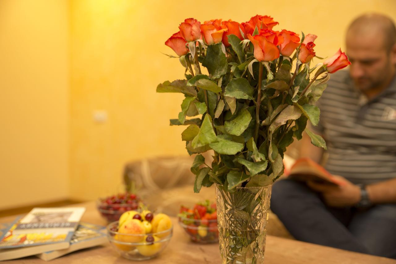 Your Hostel Yerevan Exterior foto