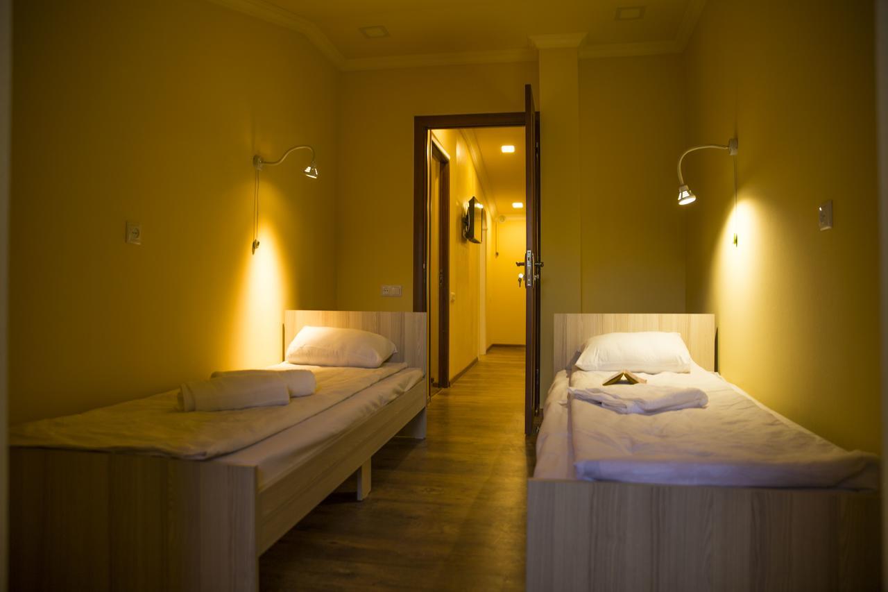 Your Hostel Yerevan Exterior foto