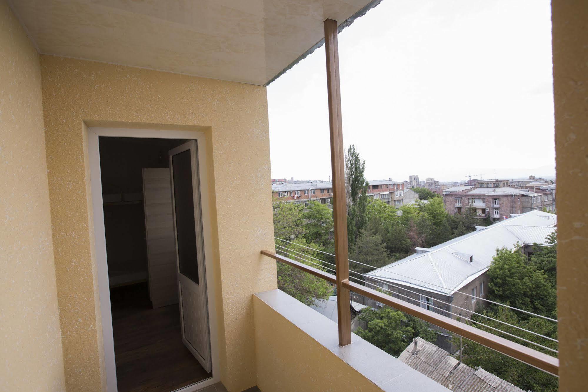 Your Hostel Yerevan Exterior foto