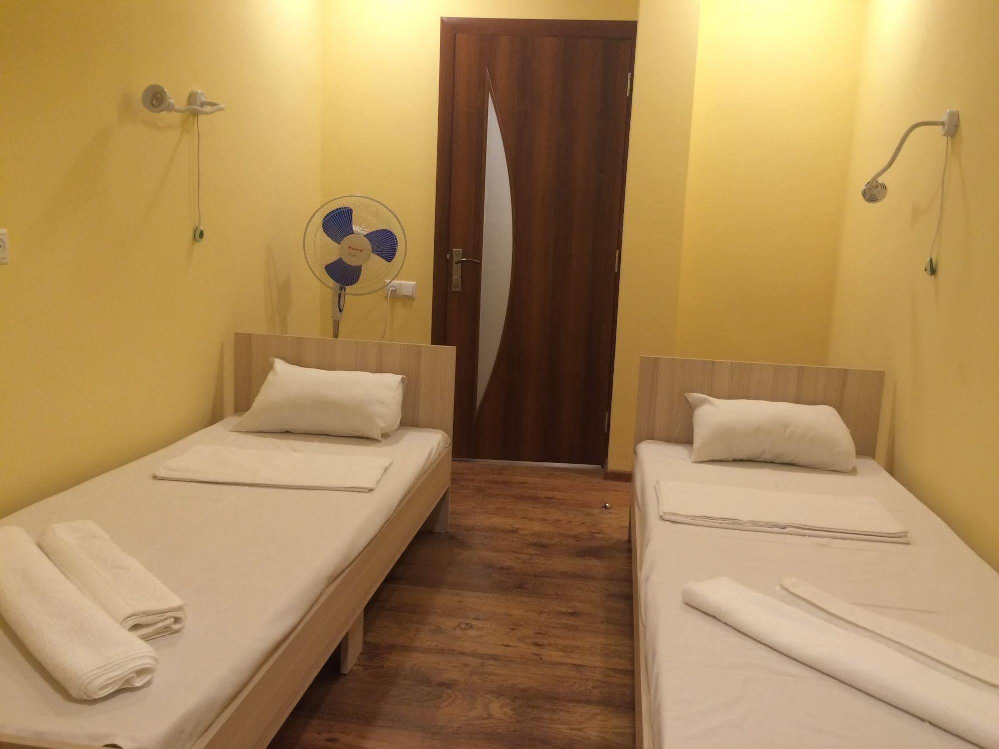 Your Hostel Yerevan Exterior foto