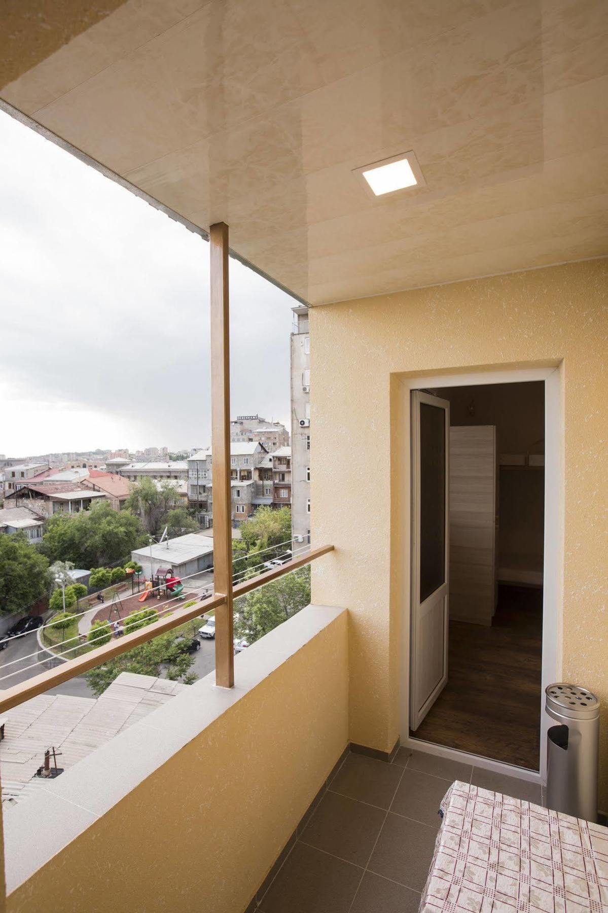 Your Hostel Yerevan Exterior foto