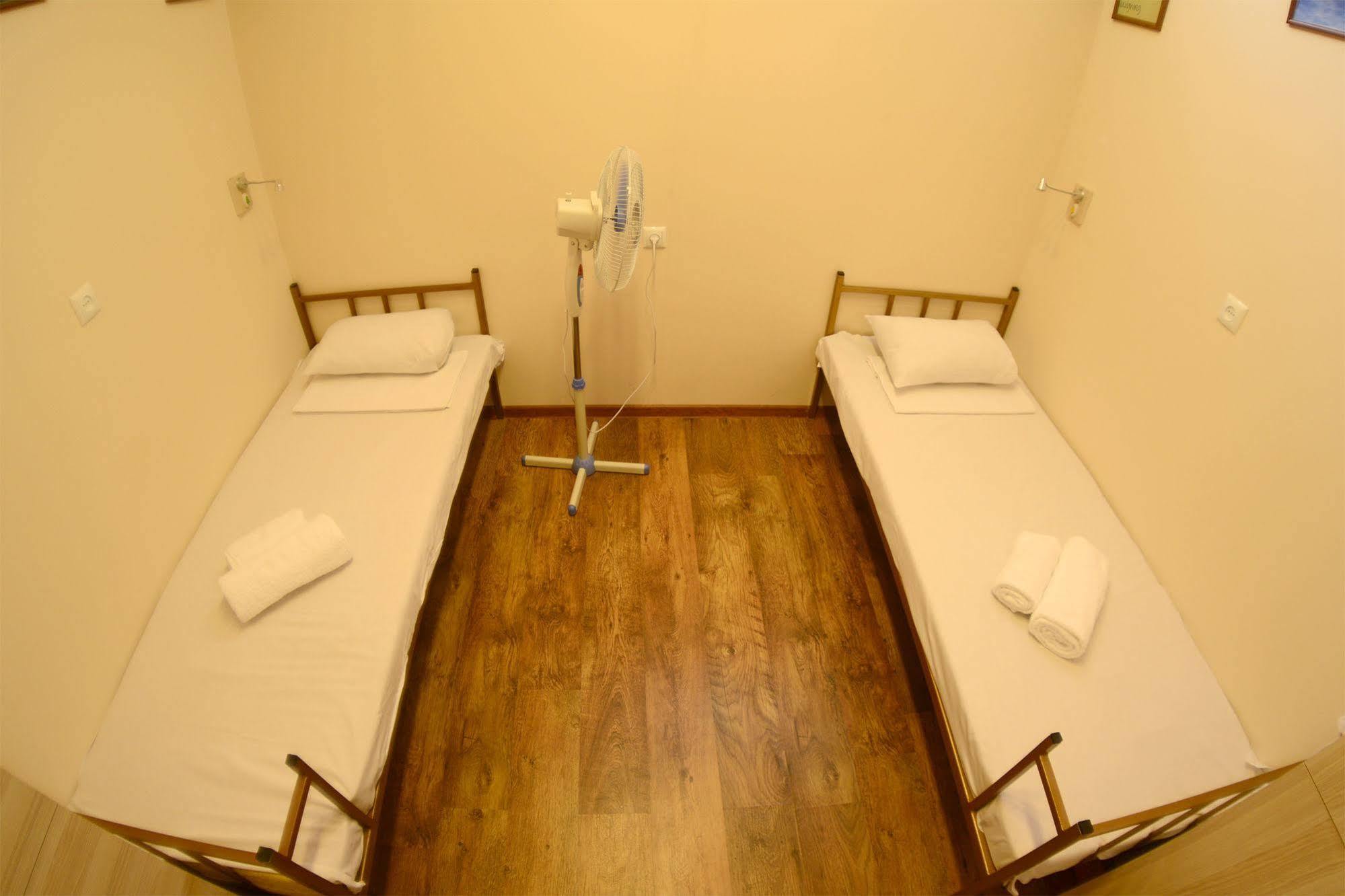 Your Hostel Yerevan Exterior foto